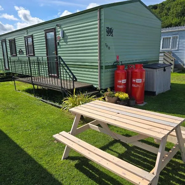Beautiful 2 bedroomed mobile home, hotel in Aberystwyth