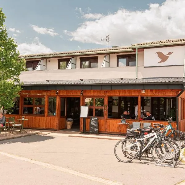 Vadkacsa Panzio, hotel v destinaci Balatonkenese
