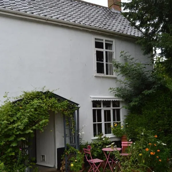 Countryside Tiny House, hotel in Roydon