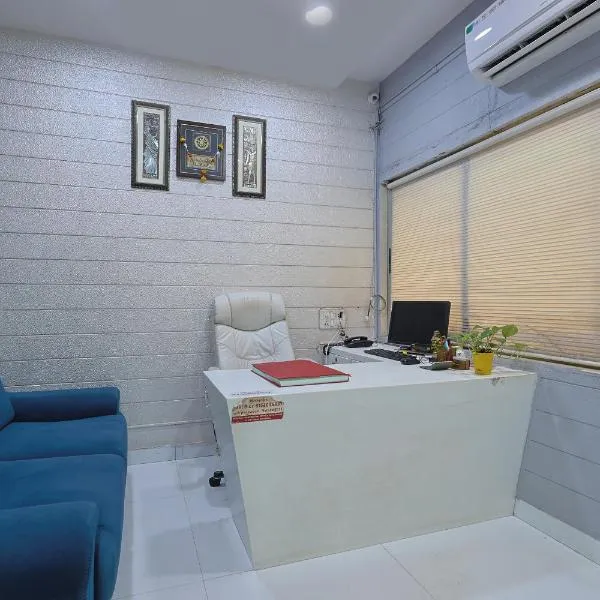 Hotel Shiv Vatika, hotel v destinaci Surat