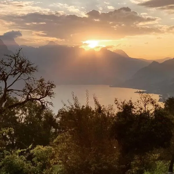 Ferienhaus mit Berg-und Seesicht, hotel en Filzbach