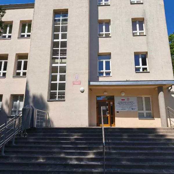 Bursa przy Zespole Szkół Nr 2, hotel i Opatów