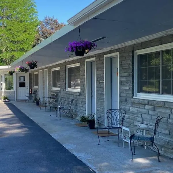 Nightshade Inn & Gardens, hotel v destinaci Camillus