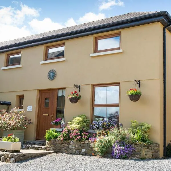 Green Meadow Farm Holiday Cottages, hotel in Redcross