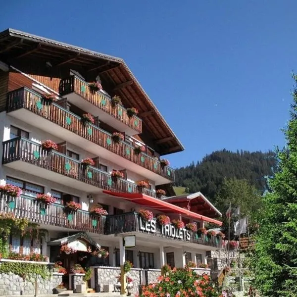 Hôtel Les Triolets, hotel v destinaci Châtel