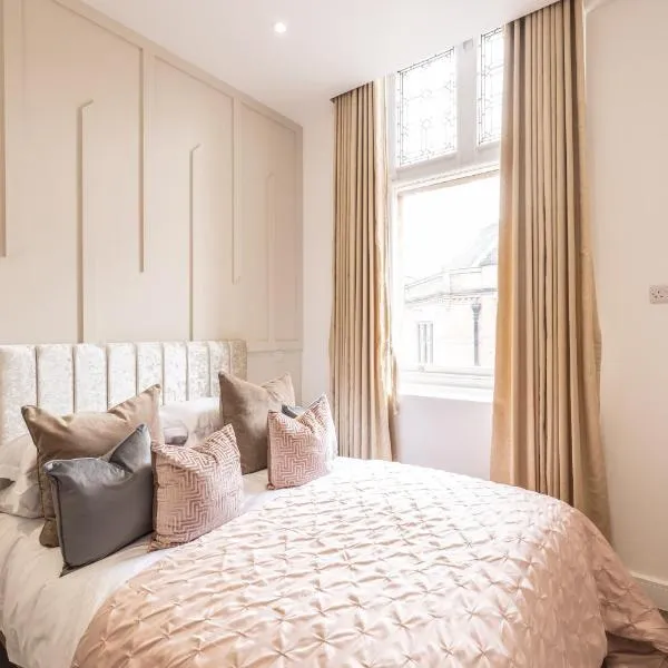 Luxury Retreat, Perfect For Business & Families With Free Gym By The Pocklington - The Abbey Suite, hotel in Leicester