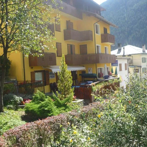 Albergo Ristorante Iris, hotel ad Auronzo di Cadore