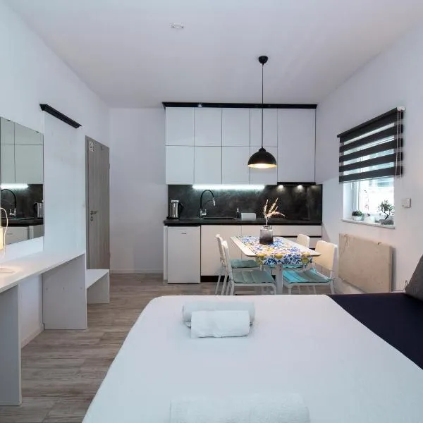 Studioapartment Black & White, hotel di Velika Gorica