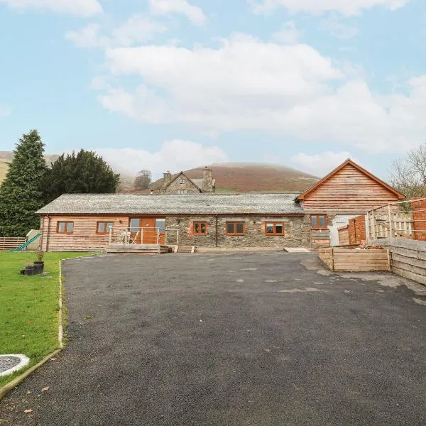 Rhianwen, Plas Moelfre Hall Barns, hotel in Llangadwaladr