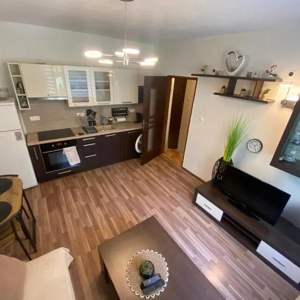 2 Izbovy - blizko centra Martin, hotel in Martin