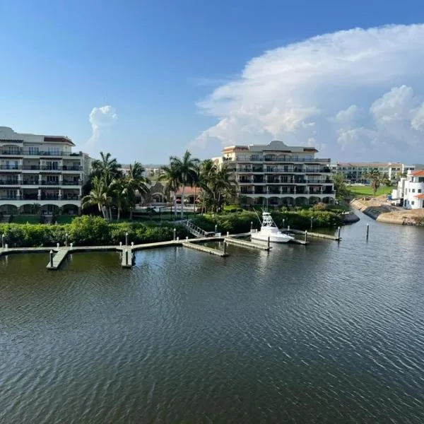 Departamento en Marina Mazatlán, hotel in Mazatlán