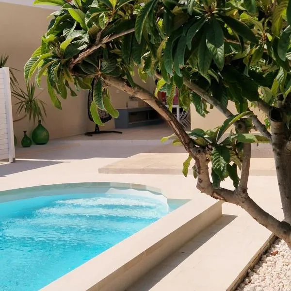 Gis B&B ad una sola camera con piscina ad uso esclusivo, hotel v destinácii Leverano