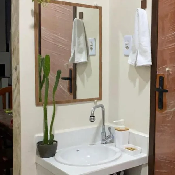 Casa-apartamento aconchegante com 3 quartos e 2 banheiros, hotel a Manaus