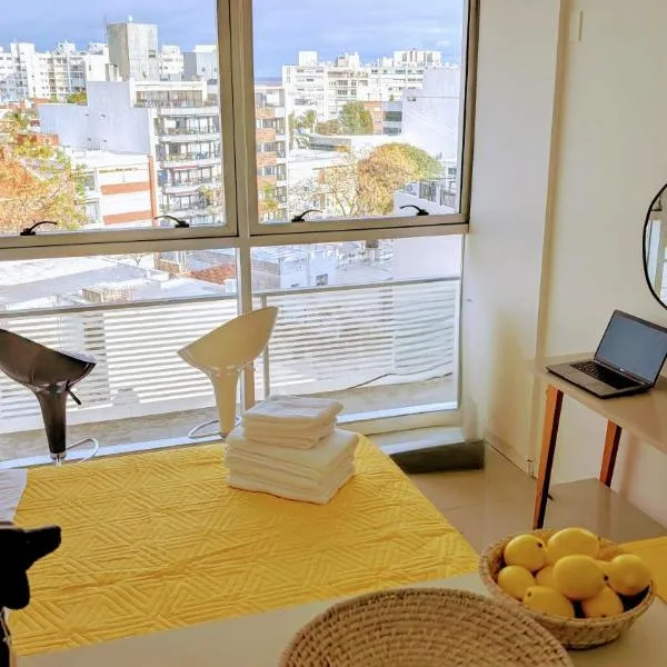 3375 Home - A pasos de Montevideo Shopping, la playa y WTC, hotel in Montevideo