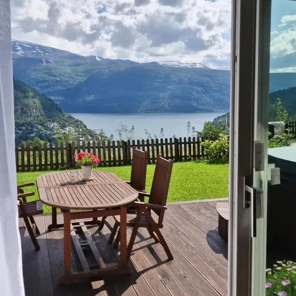 Mountain View Apartment, hotel in Stryn
