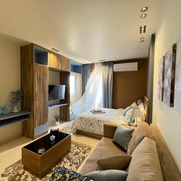 Luxury Studio House 392-4, hotel in 6th Of October