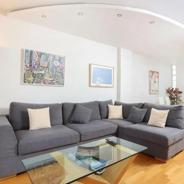 CitySoul Apartment with Balcony, hotel in Thessaloniki
