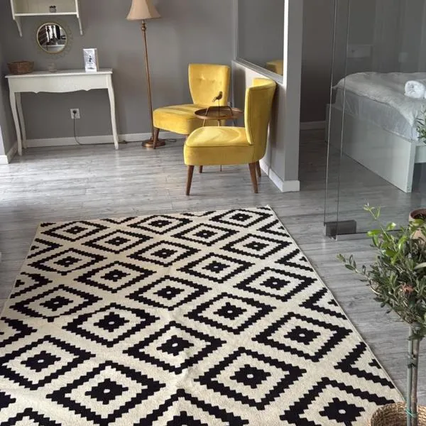 Apartament Avram Iancu Florești、フロレシュティのホテル