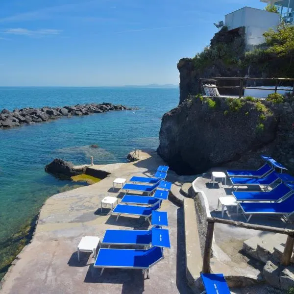 Albergo Italia - Beach Hotel, отель в Искье