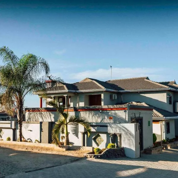 Rib's Boutique Hotel, hotel in Thulamahashi