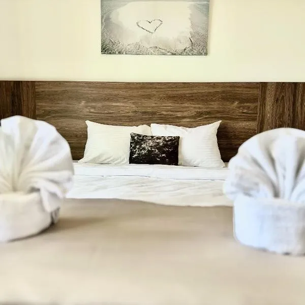 GH West Gate, hotel a Sutomore