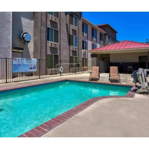 Studio 6 Suites Hesperia, CA West Main Street I 15, hotel di Hesperia