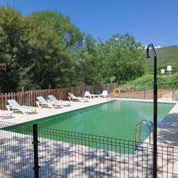Hotel Rural Porta Coeli - Dehesa Santa Lucía, hotel v destinaci San Martín del Castañar