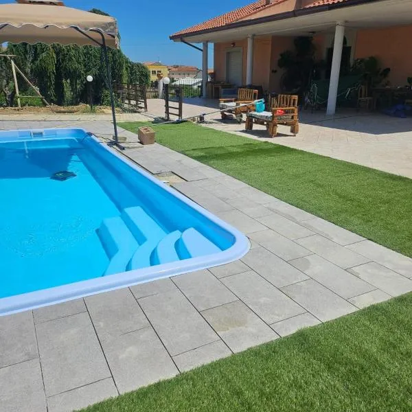 Villa Marusia, hotel v destinaci Tollo
