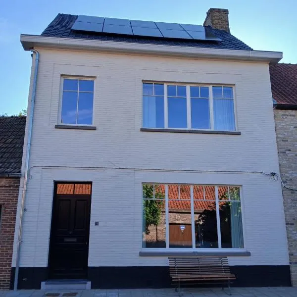 The Jacob House, hotel in Maldegem