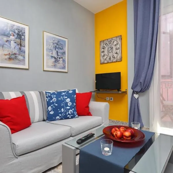 Fouxia-Yellow, hotel v destinaci Skopelos Town