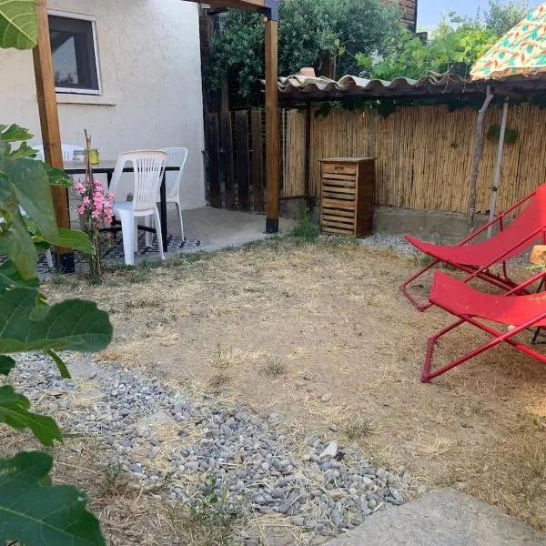 Le gîte des Oliviers, hotel in Forcalquier