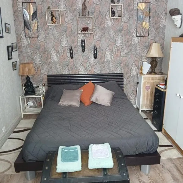 Chambre "Savane Prestige" Esprit Safari Chez Fred, hotel em Gorron