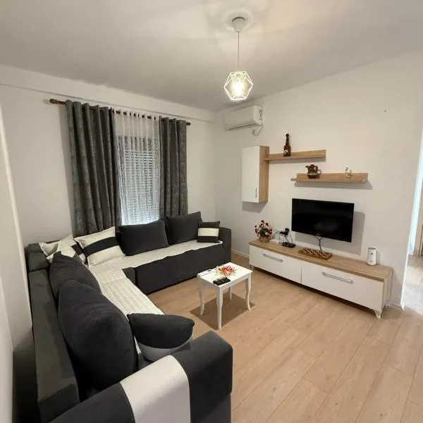 Nene Tereza Airport Apartment, hotel v destinaci Valjiosi