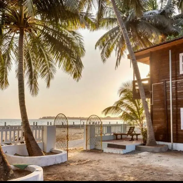 abigail get away home, hotel in Siolim