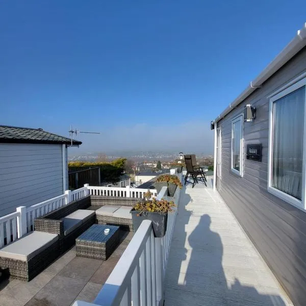 Seaview caravan，位于斯沃尼奇的酒店