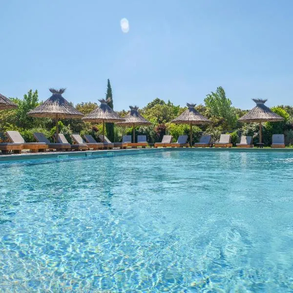 Lodges en Provence - Ecogîtes & Restaurant insolites, Hotel in Richerenches