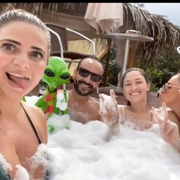 CHALÉS do AVOHAY, lindo chalé com privativa banheira hidromassagem aquecida, apenas 2 minutos da Vila de São Jorge Chalé Guita