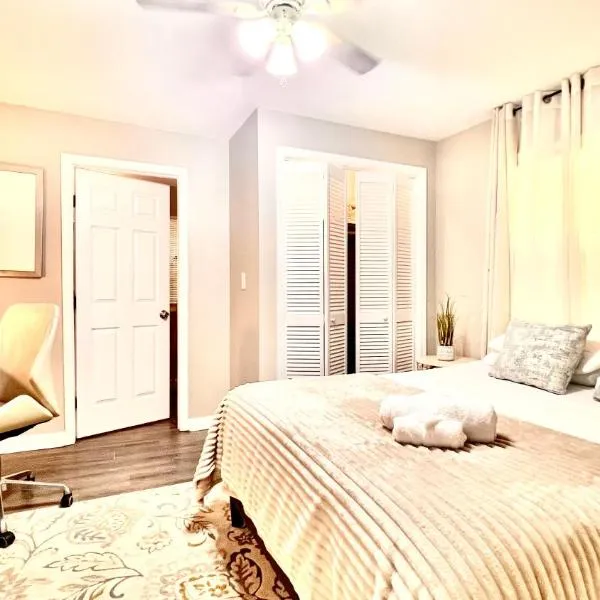 3BR Executive Stay 15 Min to ATL Airport Fast Wi-Fi Free Parking, hotel in Atlanta