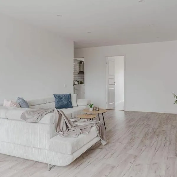 Central apartment Eslöv! 20 km from Lund, hotel v destinaci Eslöv