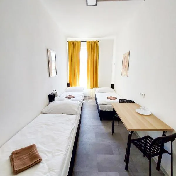 Practical room near the main station H3, hotel in Prague