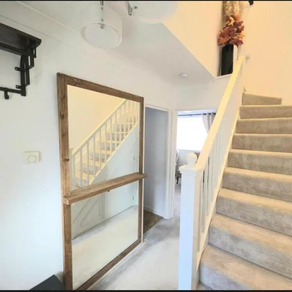 The Serenity Nook - 2 bed flat in the heart of Shefford with parking, hotel in Shefford