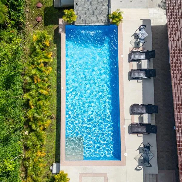 Royal River Suites & Spa Aparthotel, hotel v destinaci Mindo