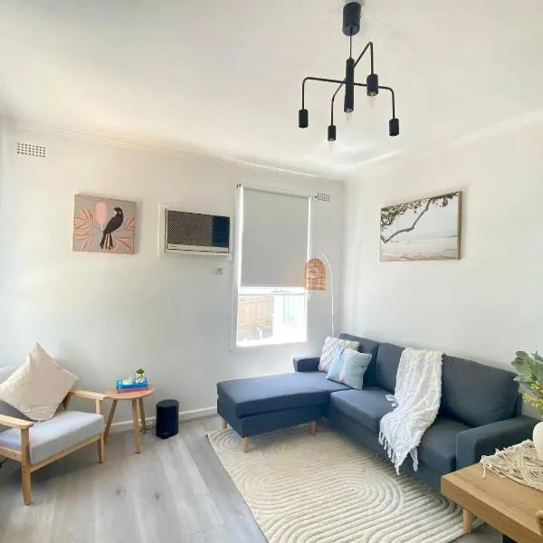 Scenic 3BR Stay | Mountain Views & Peaceful Vibes, hotel in Morwell