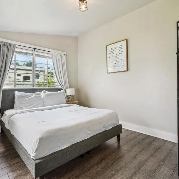 2BR 8 mins Tinker AFB, Unit 2, hotell i Midwest City