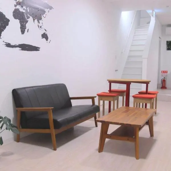 Transit Hostel, hotel v destinaci Izumi-Sano