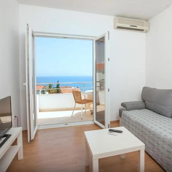 Apartments Kairos, ξενοδοχείο σε Seget Vranjica