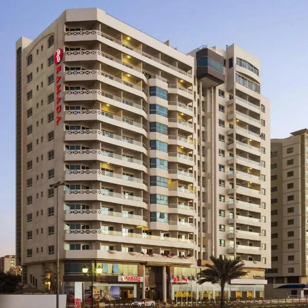 Ramada by Wyndham Beach Hotel Ajman, отель в Аджмане