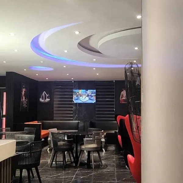 Triple Tee Luxury Hotel & Service Apartments Surulere, hotel v destinaci Lagos