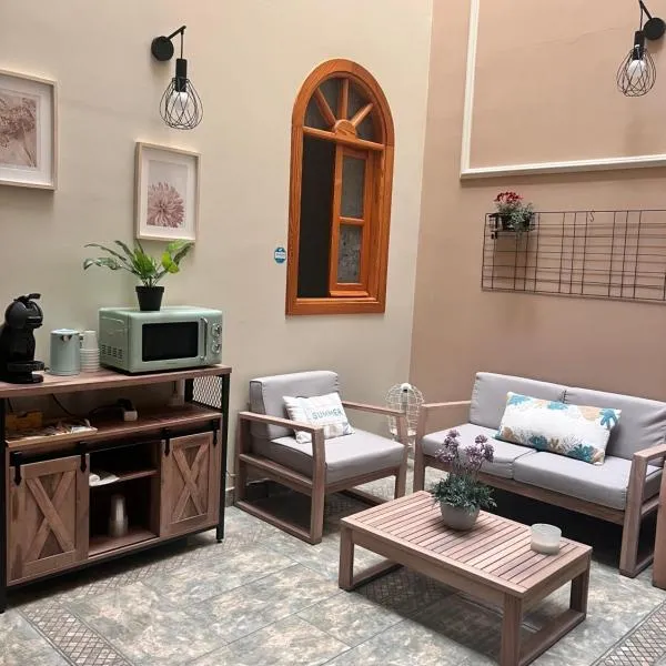 La casa de Lola – hotel w mieście Caleta De Velez