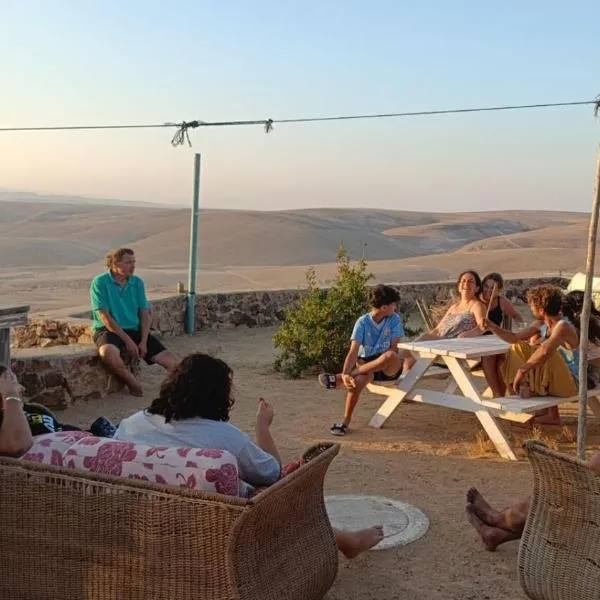 חלון למדבר, hotel v destinaci Arad